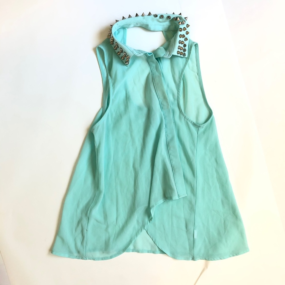 Light Green Sleeveless Beaded Neck Women’s Top Size M